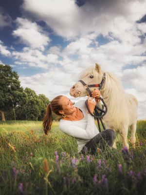 susanne-helling-fotografie-menschundtier00030