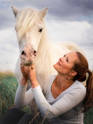 susanne-helling-fotografie-menschundtier00033